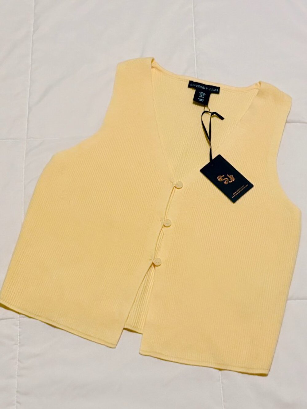 Sincerely Jules NWT Butter Yellow Ribbed Sweater Vest Sz M